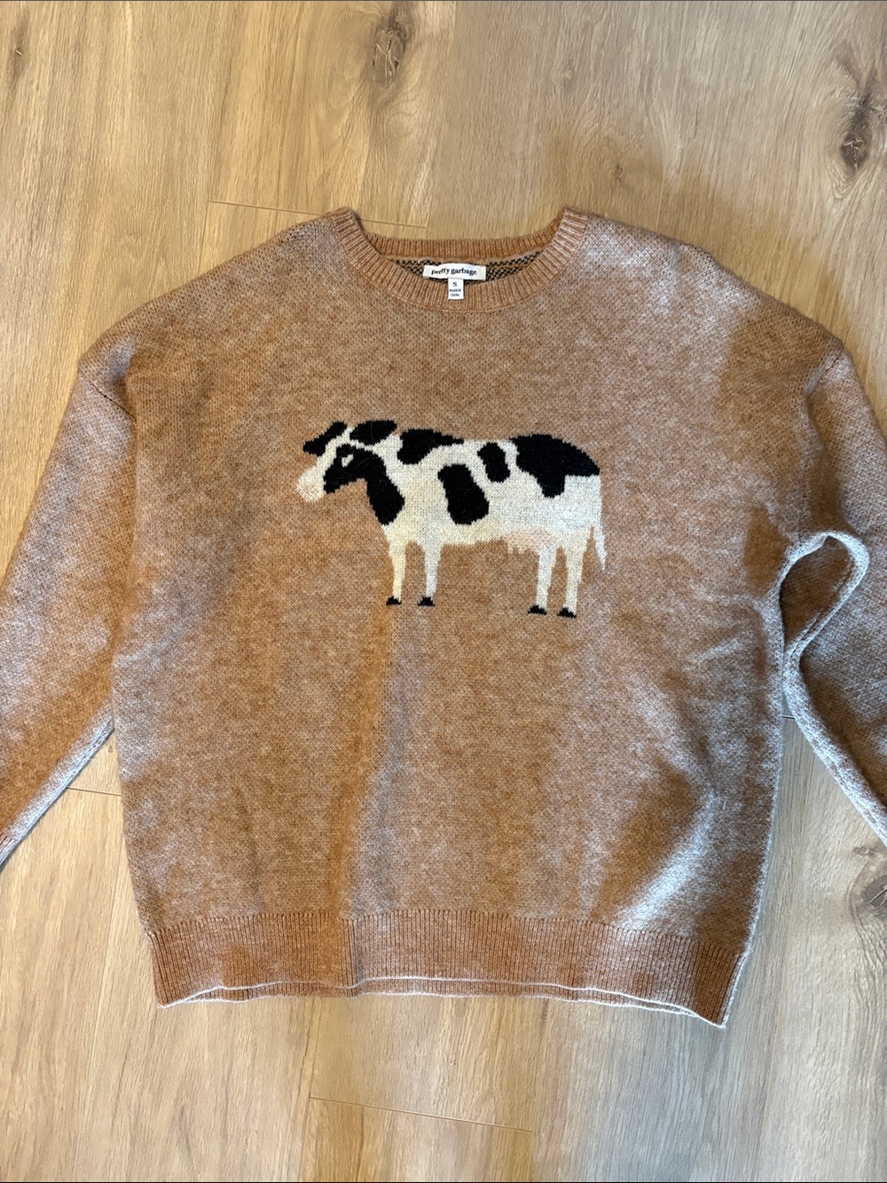 Pretty garbage small Darling Cow Intarsia Sweater in Camel
